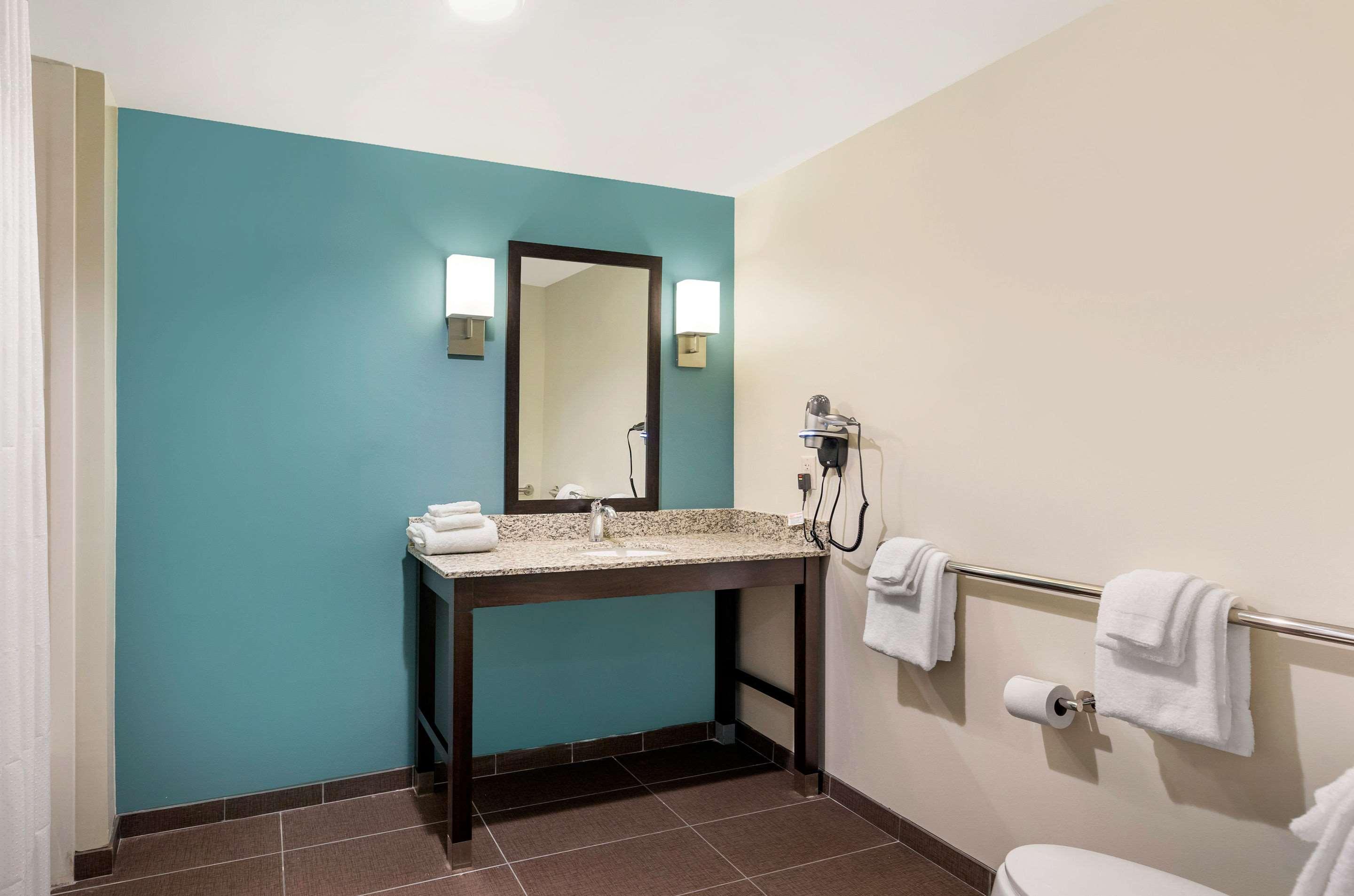 Sleep Dallas South Inn